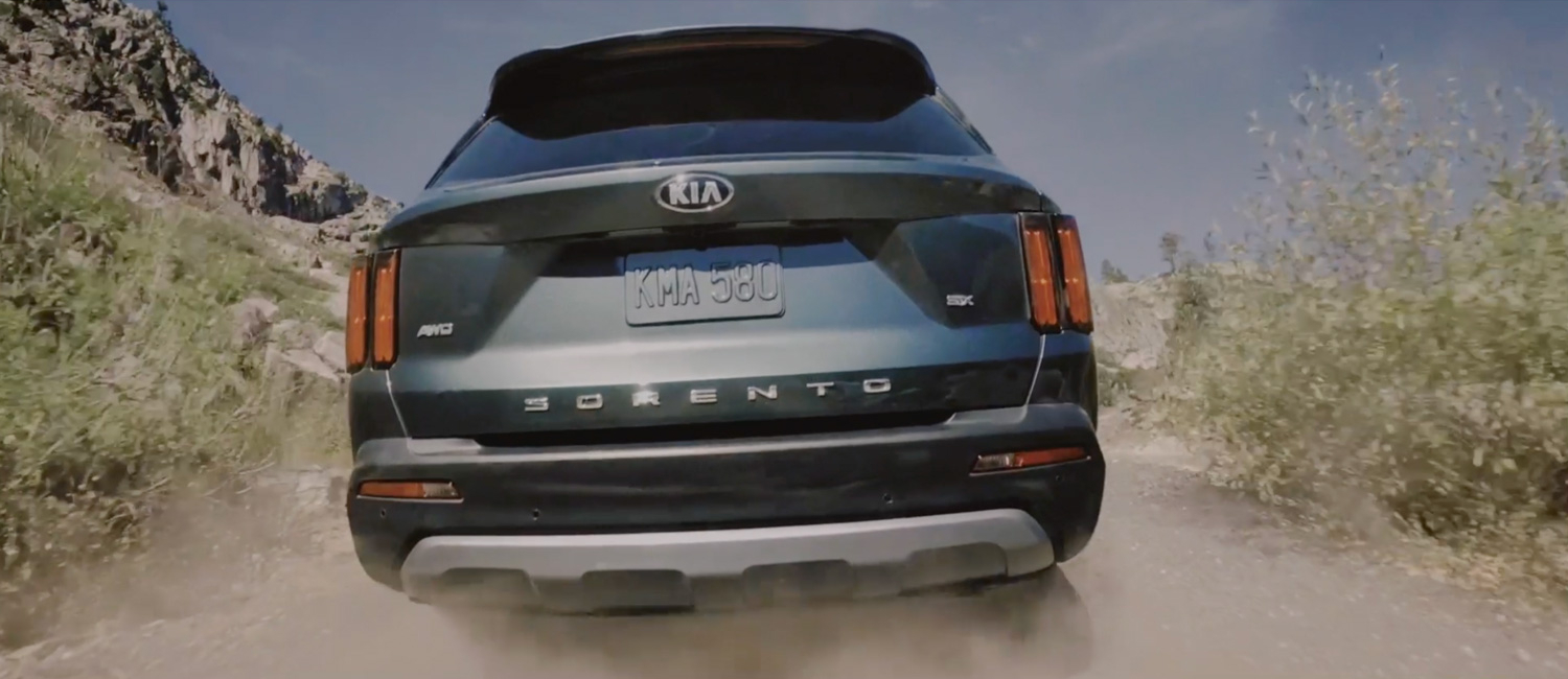 Kia-Fly-Through